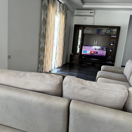 Villa August Ксамил Экстерьер фото